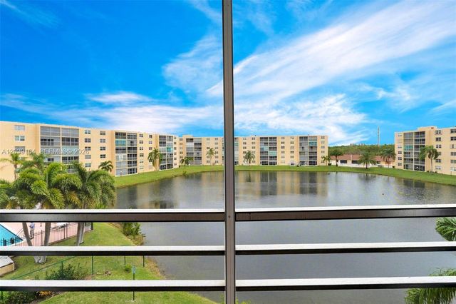 431 SE 3rd Street 402, Dania Beach, FL 33004