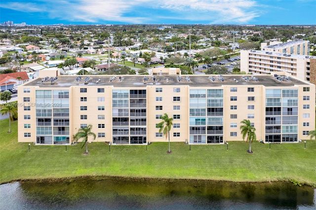 431 SE 3rd Street 402, Dania Beach, FL 33004