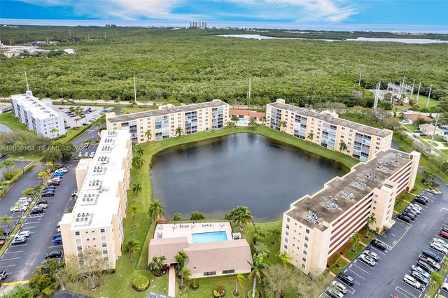 431 SE 3rd Street 402, Dania Beach, FL 33004