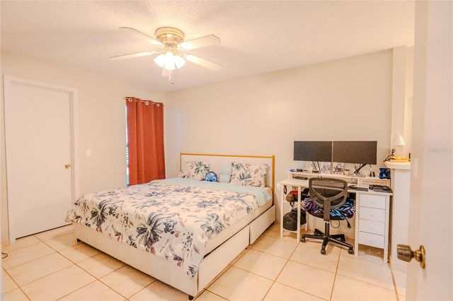 32 SILVER OAK CIRCLE, Kissimmee, FL 34743