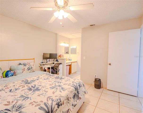 32 SILVER OAK CIRCLE, Kissimmee, FL 34743