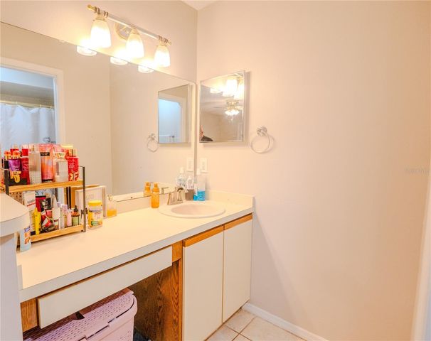 32 SILVER OAK CIRCLE, Kissimmee, FL 34743