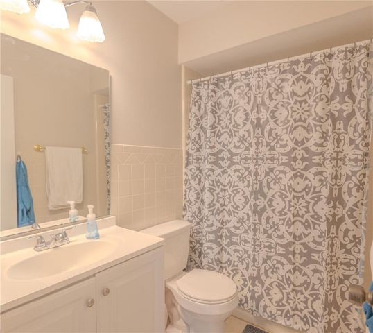 32 SILVER OAK CIRCLE, Kissimmee, FL 34743