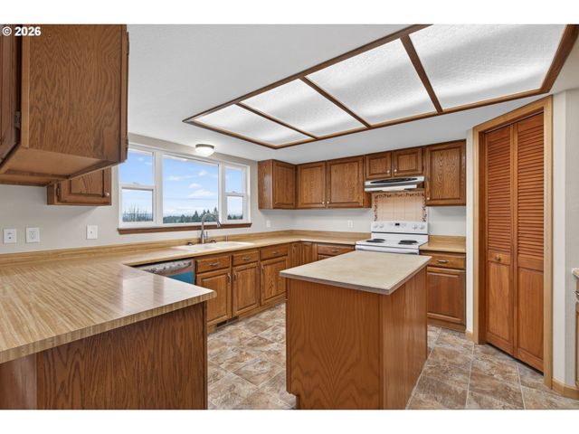 33501 BLAHA Rd, Warren, OR 97053
