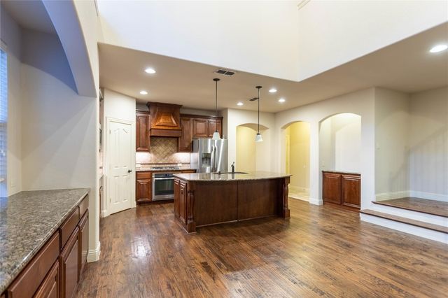 2409 Lynbridge Drive, Plano, TX 75025