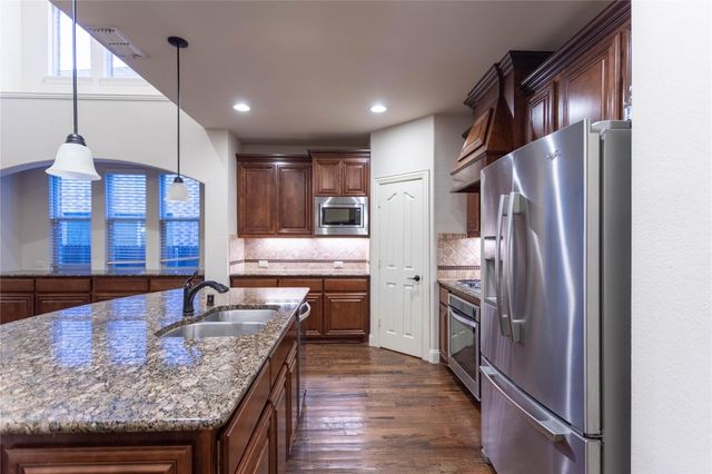 2409 Lynbridge Drive, Plano, TX 75025