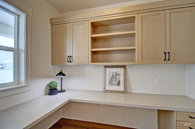 365 S Strut Way, Boise, ID 83716