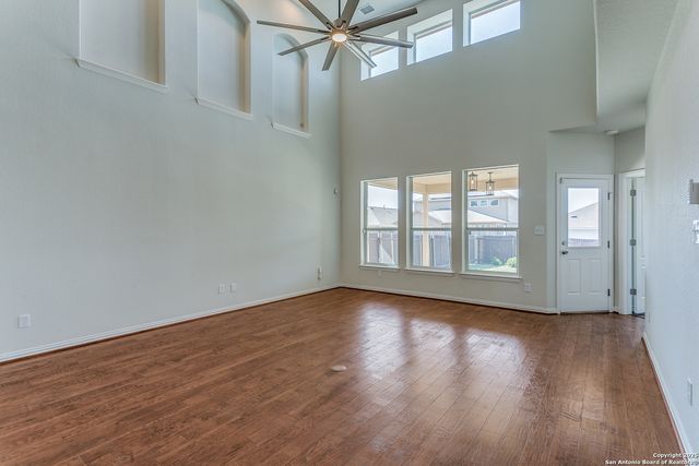 7823 Bluebird Haven, Selma, TX 78154