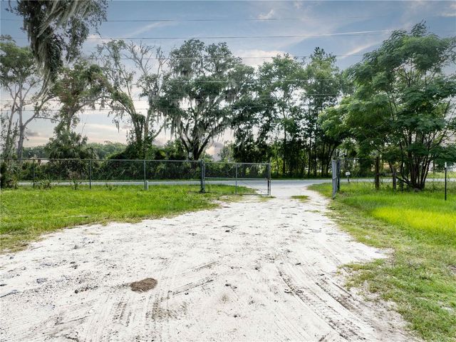 7301 NW GAINESVILLE ROAD, Ocala, FL 34475