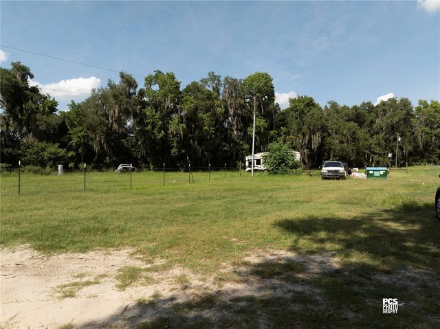 7301 NW GAINESVILLE ROAD, Ocala, FL 34475