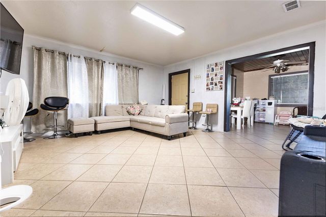 7301 NW GAINESVILLE ROAD, Ocala, FL 34475