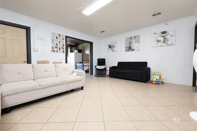 7301 NW GAINESVILLE ROAD, Ocala, FL 34475