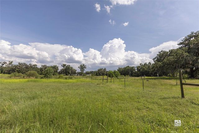 7301 NW GAINESVILLE ROAD, Ocala, FL 34475