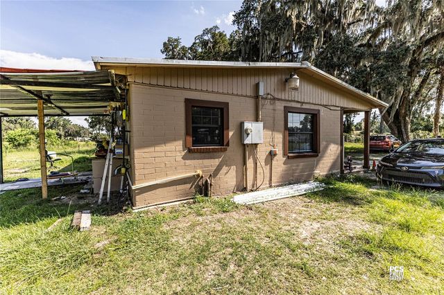 7301 NW GAINESVILLE ROAD, Ocala, FL 34475