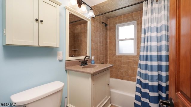 614 Fairway Rd, Linden City, NJ 07036
