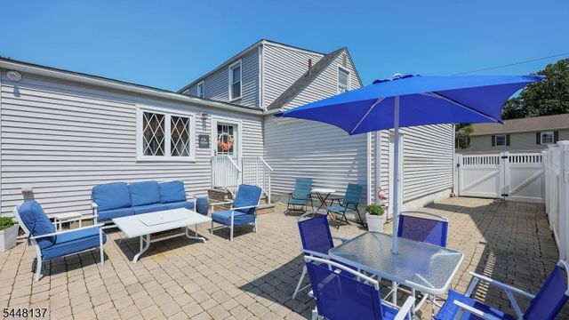 614 Fairway Rd, Linden City, NJ 07036