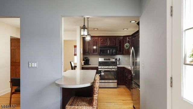 614 Fairway Rd, Linden City, NJ 07036