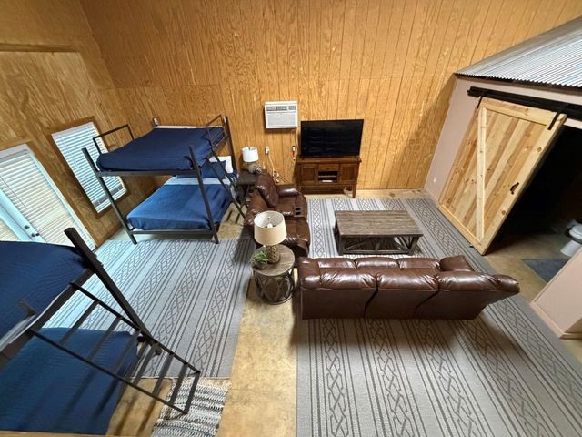 185 HOLIDAY HILLS RD, Counce, TN 38326