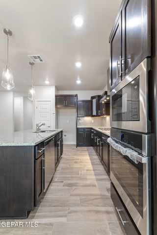 11869 Artekale Place, El Paso, TX 79934