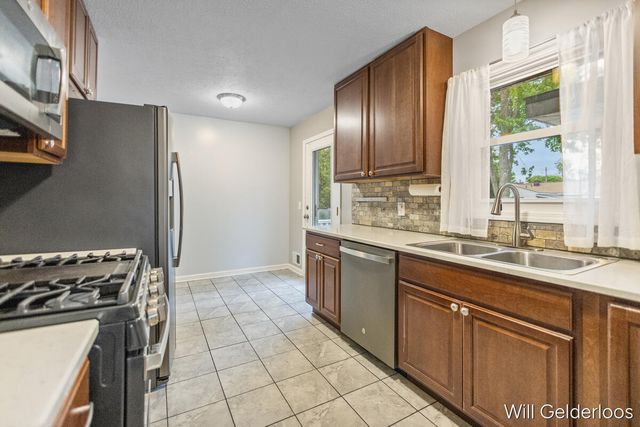 4366 Oriole Avenue SW, Wyoming, MI 49509