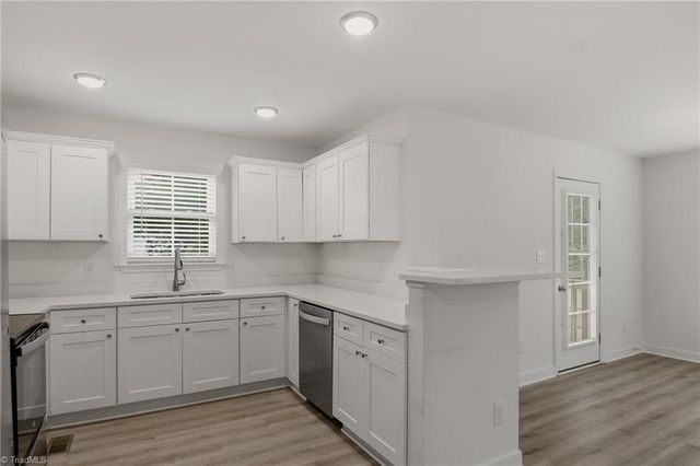 1929 S Martin Luther King Jr Drive, Winston-salem, NC 27107
