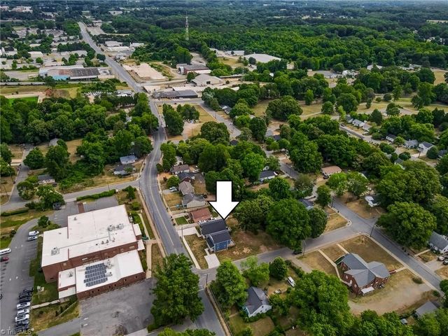 1929 S Martin Luther King Jr Drive, Winston-salem, NC 27107