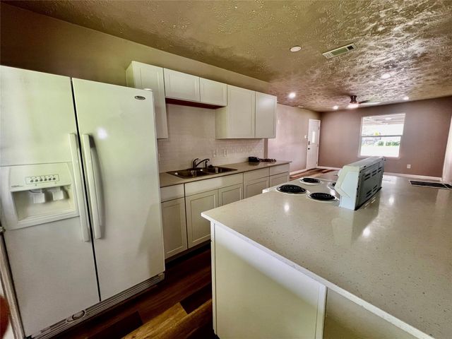 2307 Windsor Lane, Pasadena, TX 77506
