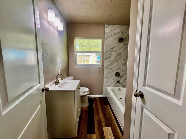 2307 Windsor Lane, Pasadena, TX 77506