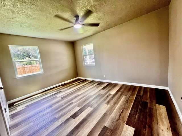2307 Windsor Lane, Pasadena, TX 77506