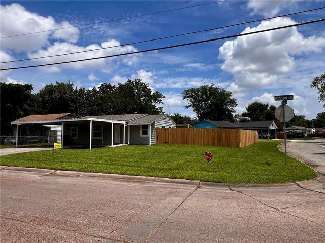 2307 Windsor Lane, Pasadena, TX 77506