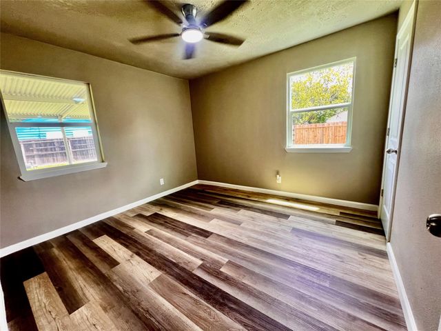 2307 Windsor Lane, Pasadena, TX 77506