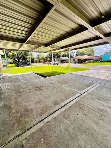 2307 Windsor Lane, Pasadena, TX 77506