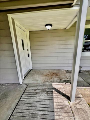 2307 Windsor Lane, Pasadena, TX 77506
