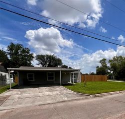 2307 Windsor Lane, Pasadena, TX 77506