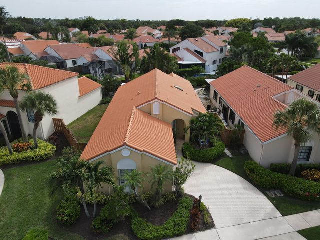 2668 La Lique Circle, Palm Beach Gardens, FL 33410