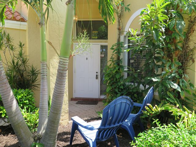 2668 La Lique Circle, Palm Beach Gardens, FL 33410