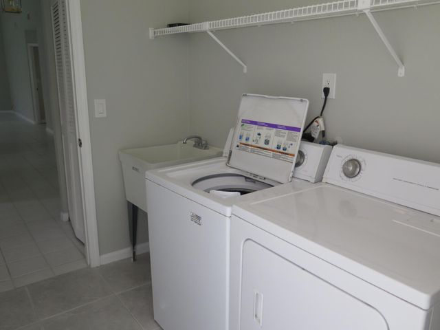2668 La Lique Circle, Palm Beach Gardens, FL 33410