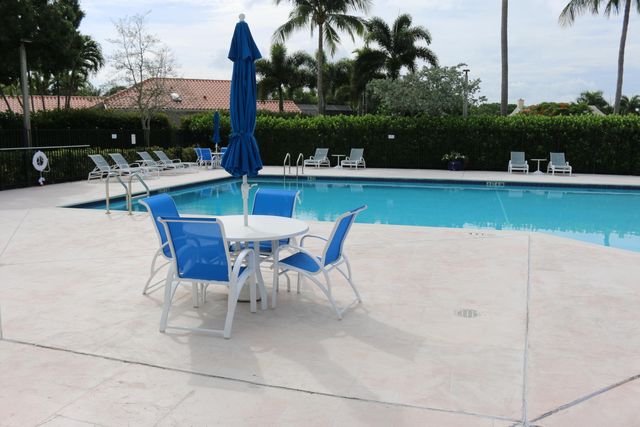 2668 La Lique Circle, Palm Beach Gardens, FL 33410