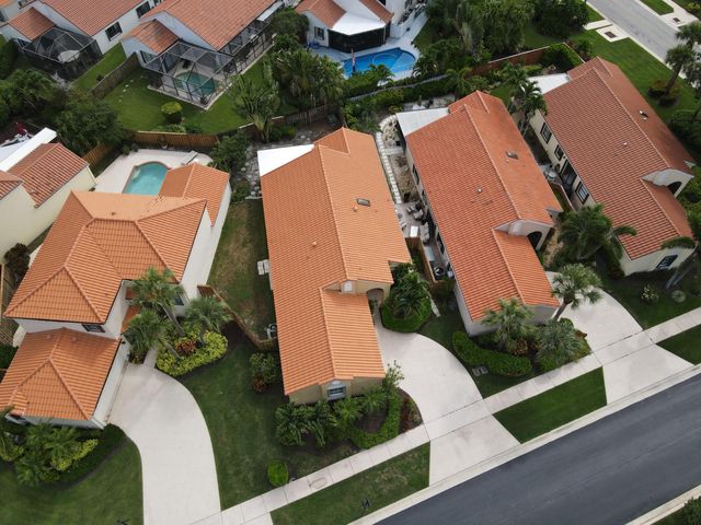 2668 La Lique Circle, Palm Beach Gardens, FL 33410