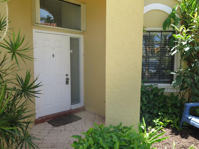 2668 La Lique Circle, Palm Beach Gardens, FL 33410
