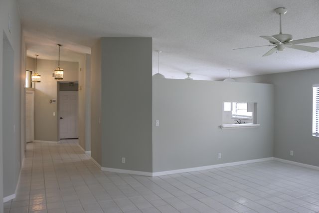 2668 La Lique Circle, Palm Beach Gardens, FL 33410