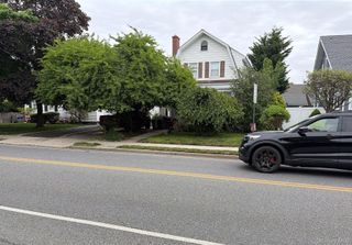 259 Lincoln Avenue, Rockville Centre, NY 11570