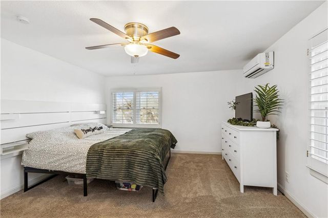 2910 W 73rd Terrace, Prairie Village, KS 66208