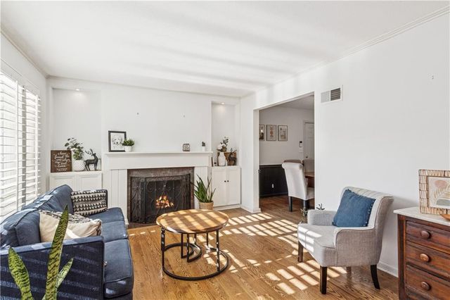 2910 W 73rd Terrace, Prairie Village, KS 66208