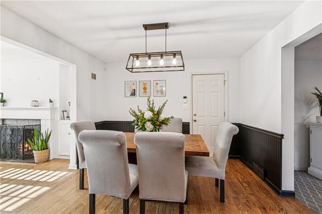 2910 W 73rd Terrace, Prairie Village, KS 66208