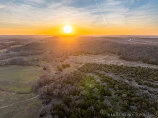 381 S 437 Road, Locust Grove, OK 74352