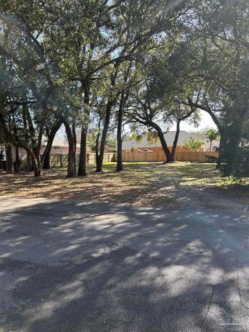 3215 New Hope Rd, Pensacola, FL 32504
