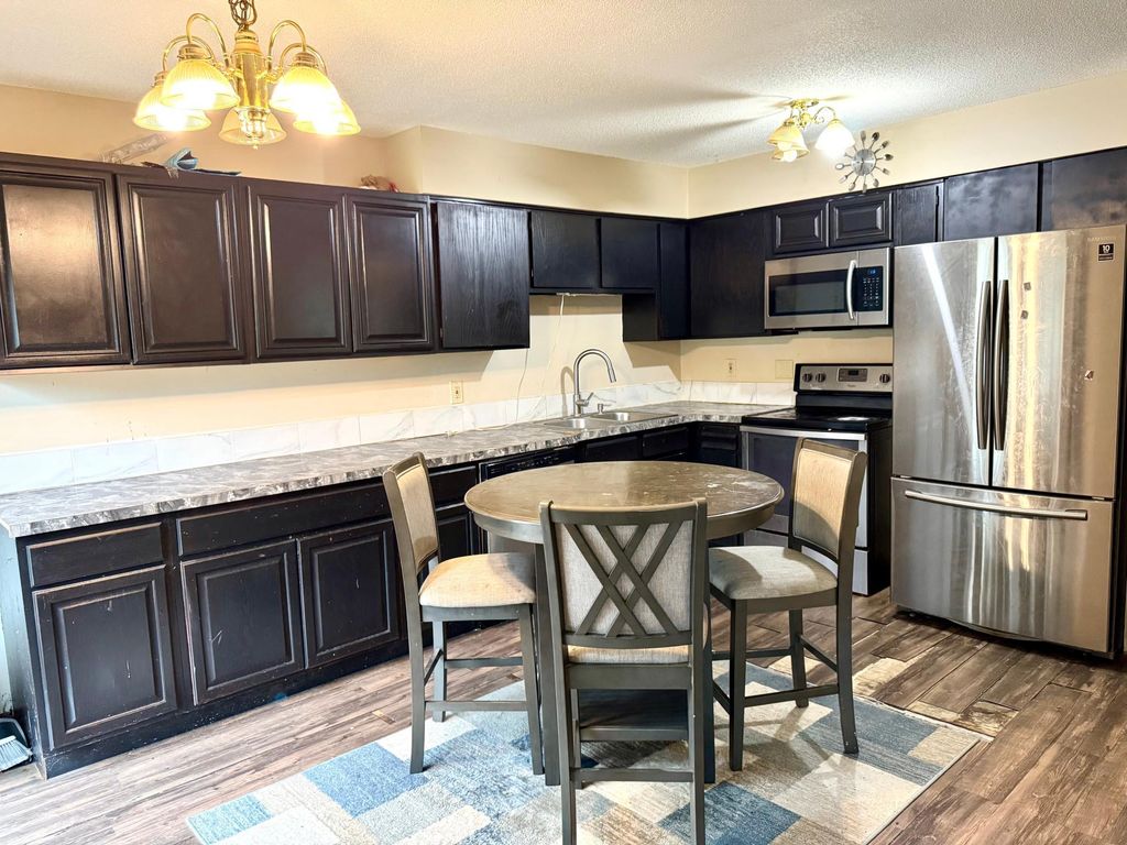 10498 Yorktown Lane N, Maple Grove, MN 55369 — photo 3