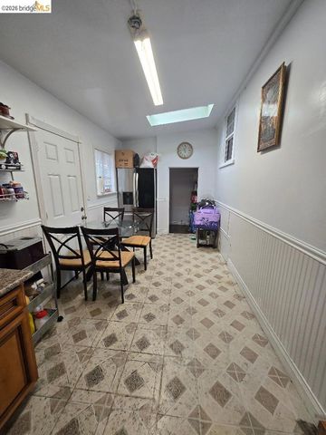2840 22nd Ave, Oakland, CA 94606