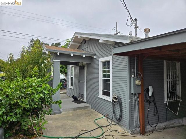 2840 22nd Ave, Oakland, CA 94606